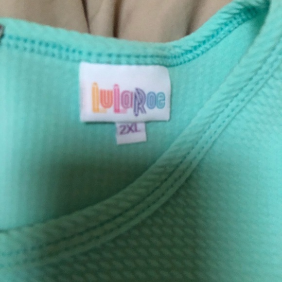 Lularoe Amelia - Picture 2 of 3